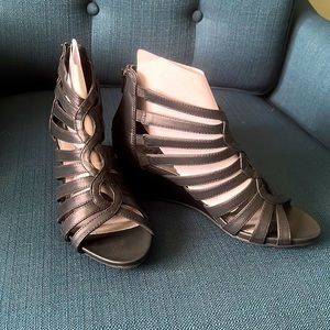 The Victoria Gladiator Wedge Sandal from Cliffs by White Mountain  sz 8